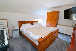 Photo 1- click for photo gallery